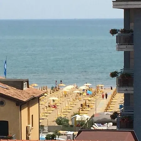 & Al Mare Aparthotel 4*