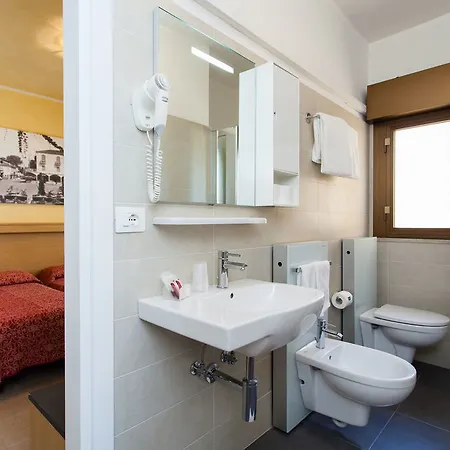 Aparthotel & Al Mare 4*