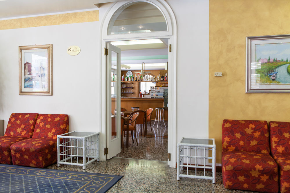 Aparthotel & Al Mare 3*