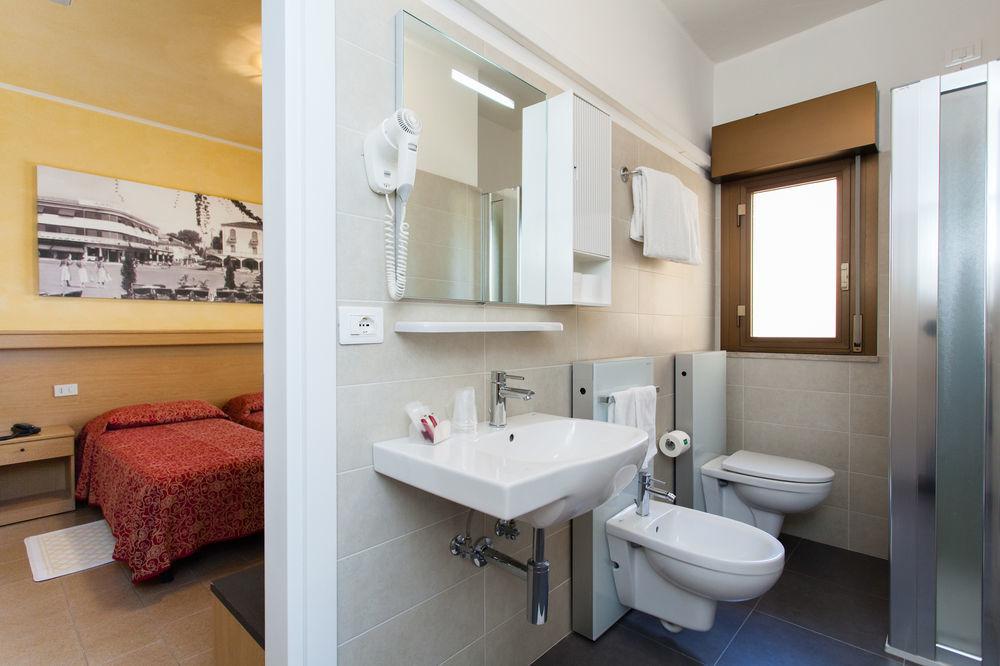 Aparthotel & Al Mare 3*