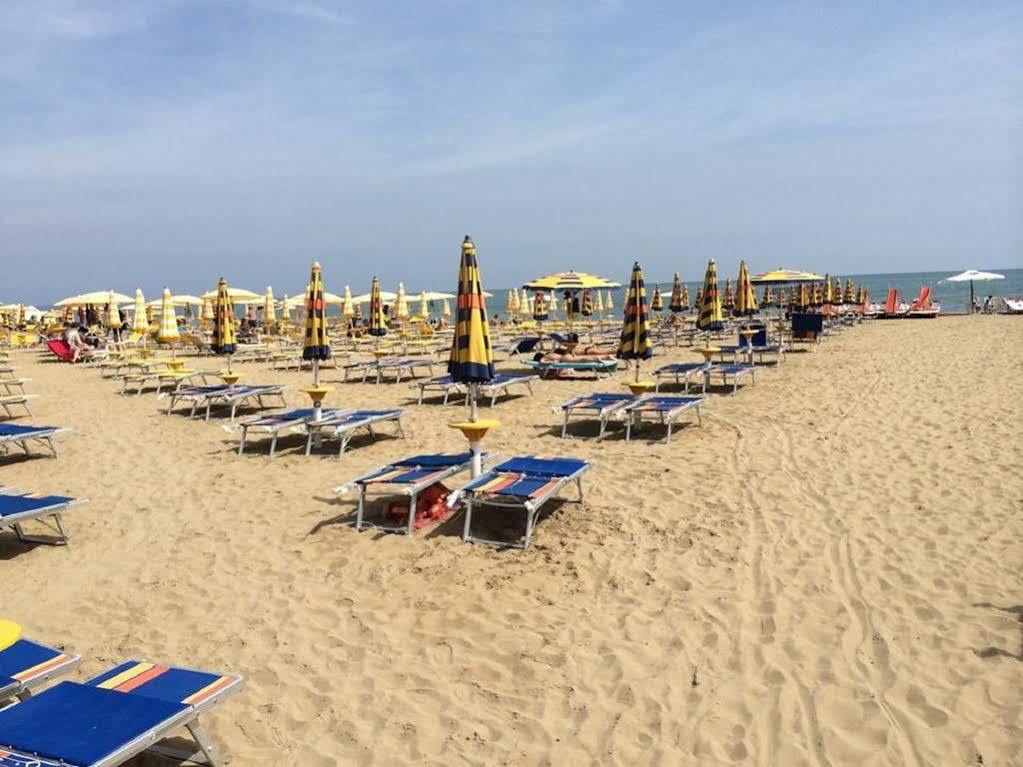 Aparthotel & Al Mare 3*